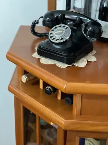 Telefone Convencional Antigo, peça Decorativa