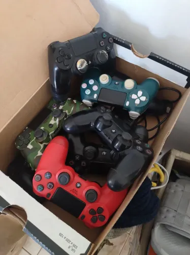 Controle ps4 original cada R$ 150,00 Aceitamos OLX PAY 