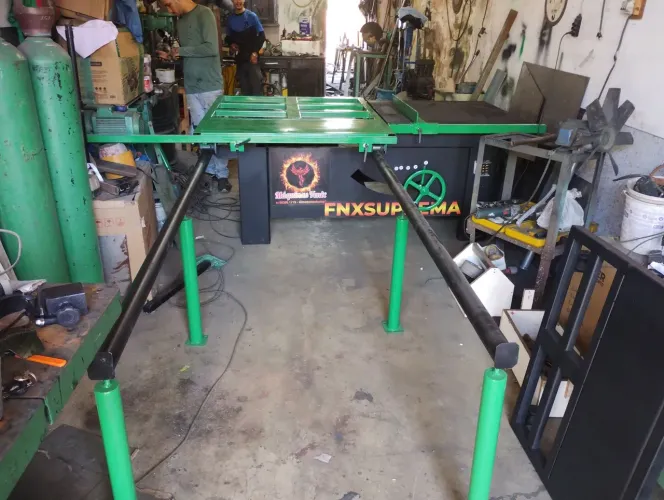 Mesa de Corte para Madeira