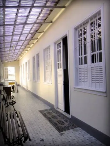 Quarto Individual Feminino no Centro de Petrópolis (Leia as Regras)