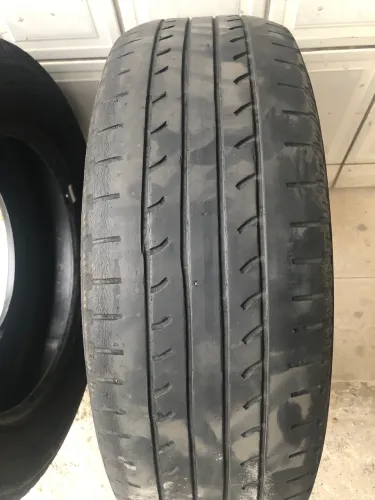 Vendo 3 pneus meia vida de Creta, 205/65/16 tratar telefone número, *