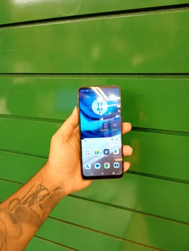 MotoG42, 128GB, 4GB ram, NFC, Película nova, Impressão digital, Dual sim, Otimização RAM.