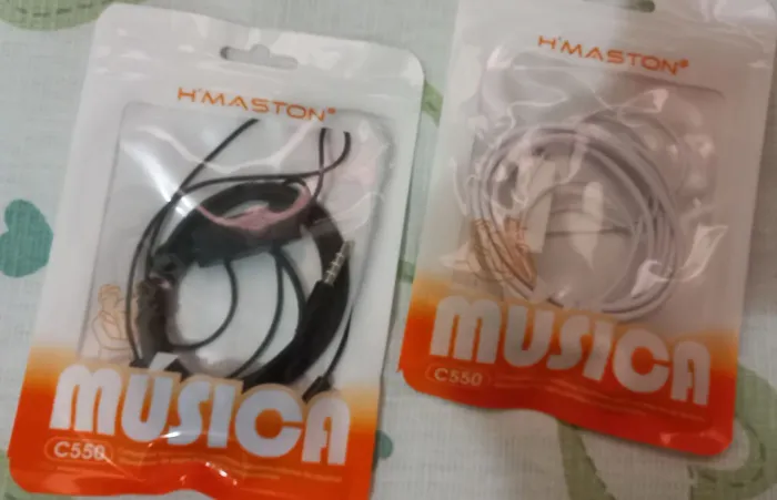 Fone de ouvido com fio Hmaston
