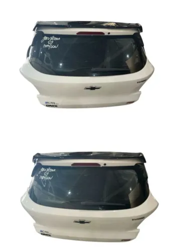 Tampa de mala Onix 1.0 turbo 2020 a 2025 original sem detalhes.