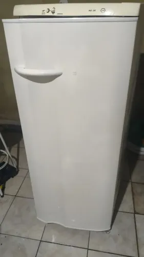Geladeira SEMINOVA Electrolux entrega e garantia.