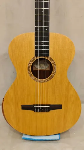 Violão Taylor Academy 12e-N | Excelente Estado