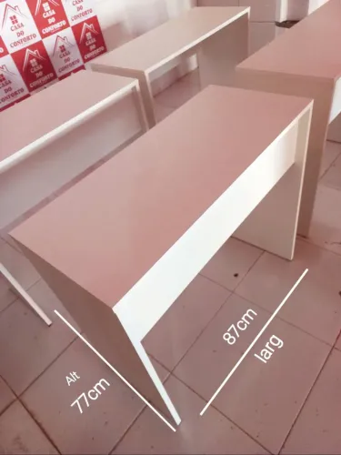 Escrivaninha Minimalista Branca.