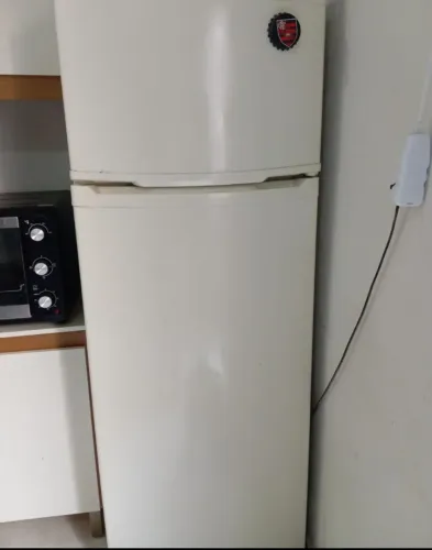 Vende-se geladeira Consul 