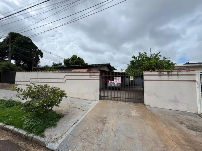 Casa no Jardim Alvorada, próximo Av. Pedro Taques e Morangueira