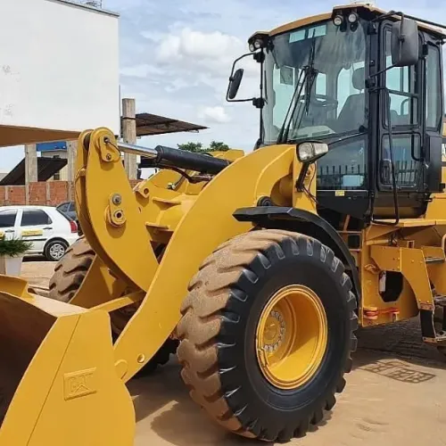 Pá carregadeira Caterpillar 924k Ano 2015