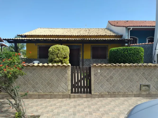 Ótima casa na entrada da Praia do Vargas em Praia Sêca - Araruama - RJ