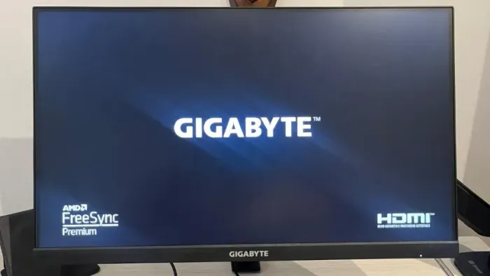 Monitor Gigabyte 24' pol. 165hz/180hz OC de fábrica
