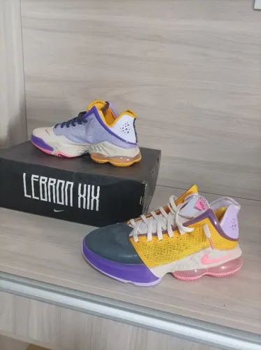 Tênis Nike LeBron basquete tam 43