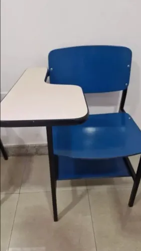 Cadeira Escolar Azul com Prancheta