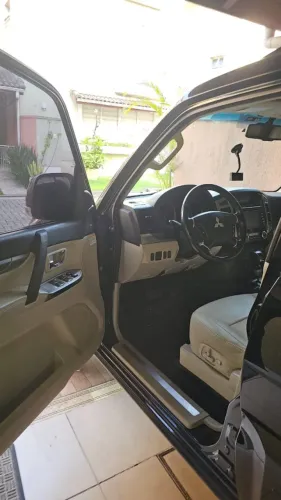 Mitsubishi Pajero HPE Full 3.2 4X4 T.i.dies. 5P AUT 2017