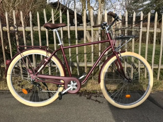 OPORTUNIDADE !!!! Bicicleta de Passeio Vintage - Com Dínamo moderno