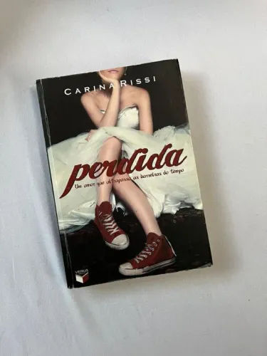 Livro Perdida - Carina Rissi
