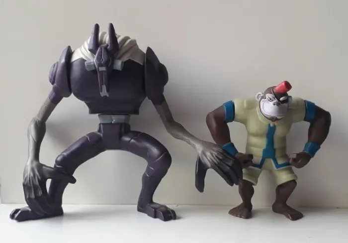 2 Bonecos Mutant Rex McDonald's (usado)