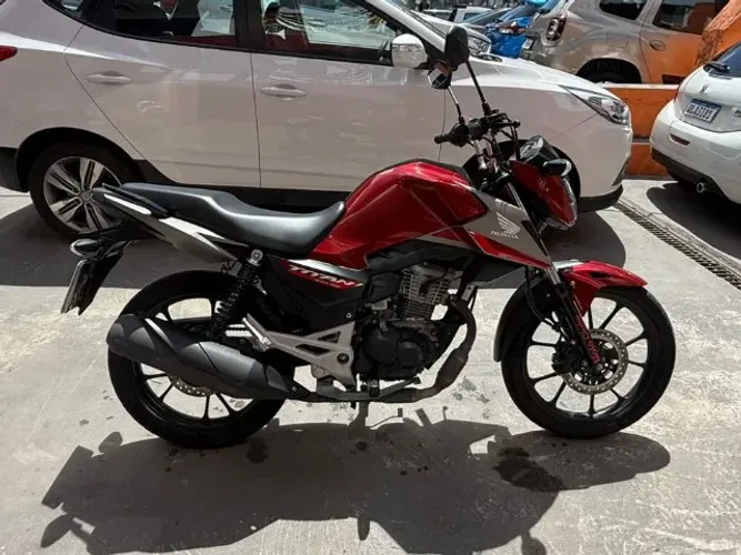 Cg 160 Titan 2025, 4.400 km, trocamos, financiamos, parcelamos no cartão, Opção Veículos