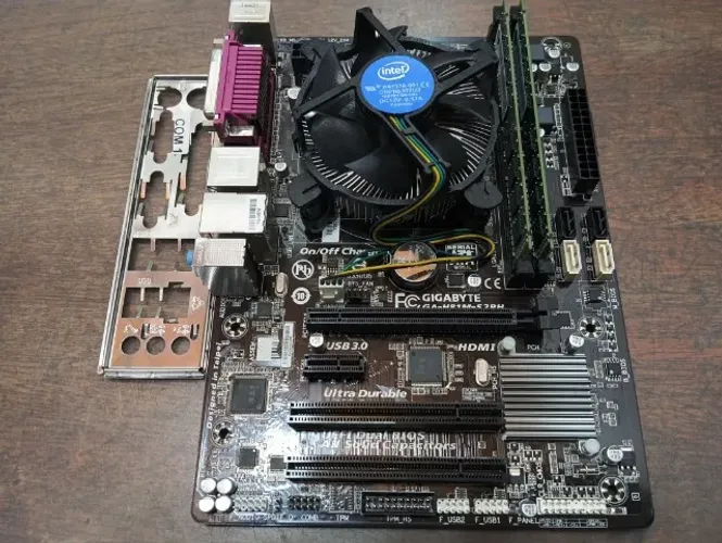 Torro kit placa gigabyte modelo GA-H81M-S2PH com processador i5 4 geração e 8 gigas ddr3 r