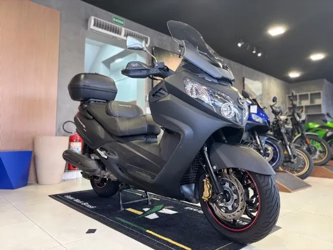 Motos Dafra Maxsym 400i no Brasil