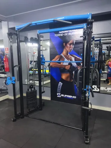 Aparelho de musculação completo -