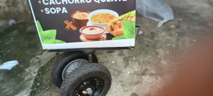 Carrinho de cachorro quente, mungunzá, arroz doce e sopa 
