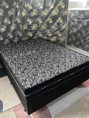 Cama de casal novas