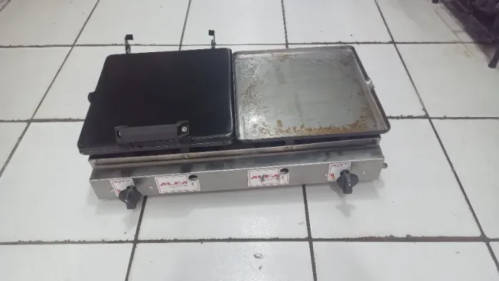 Chapeira à gás com prensador 60x30 , novo !