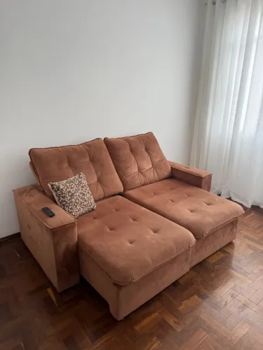 Sofá retrátil seminovo - 1,90 - muito confortável!