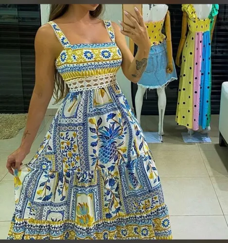 Vestido longo estampado floral e abacaxi farm M