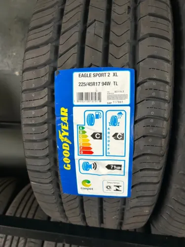 par de pneu 225/45/17 goodyear eagle sport 2