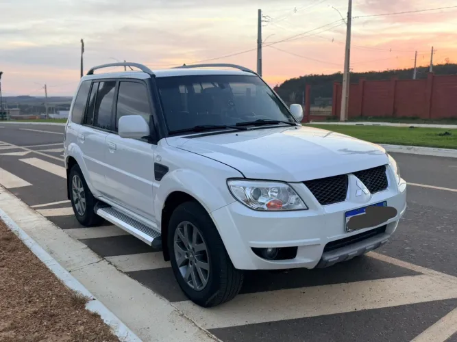 Mitsubishi Pajero TR4 2.0 Flex 16V 4X2 Aut. 2014