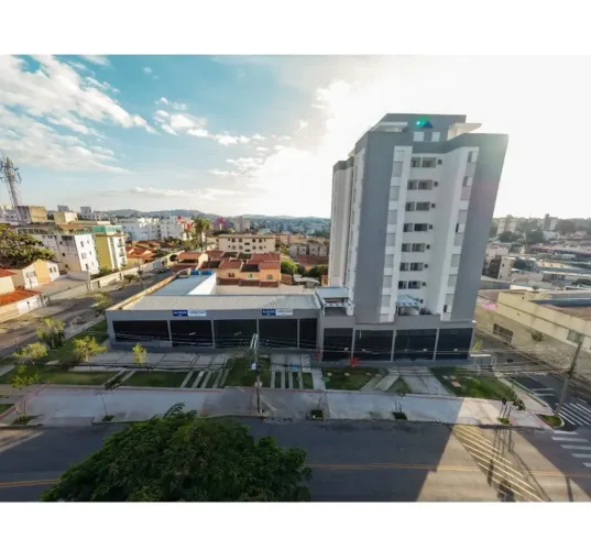 OPORTUNIDADE ! Loja - 51m² Rua Montese (Santa Branca) - Pé Direito diferenciado!