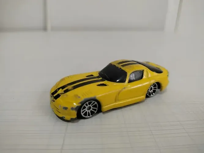 Miniatura '98 Dodge Viper Gt2 Maisto 1:64 Amarelo