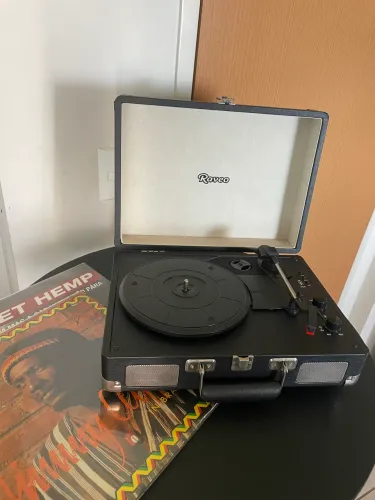 Vitrola toca disco Raveo