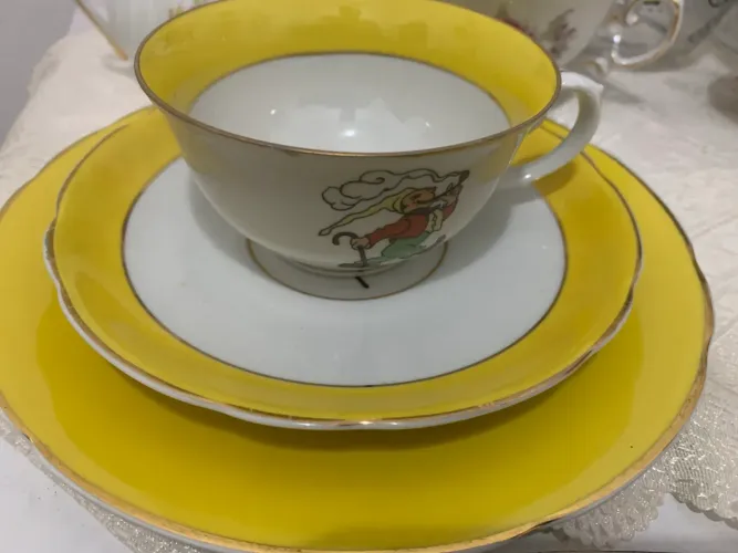 Conjunto de porcelana infantil 