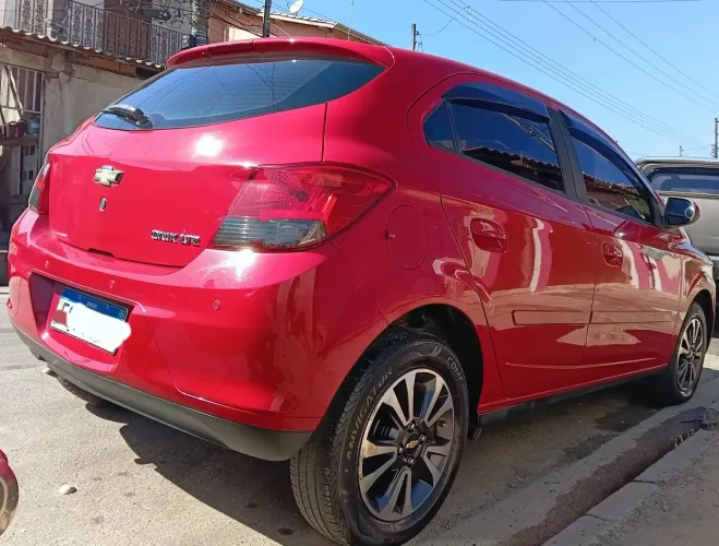 Chevrolet Onix Hatch LTZ 1.4 8V Flex Power Aut. 4P 2016