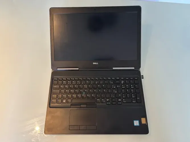 Notebook Dell Precision I7  16GB de Memoria SSD 500Gb + 1Tb de HDD