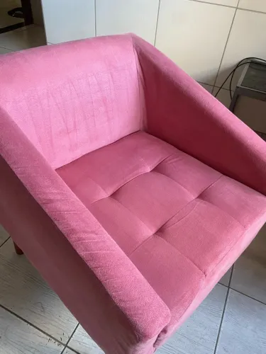 POLTRONA ROSA!!! Ótima para studio de beleza !!
