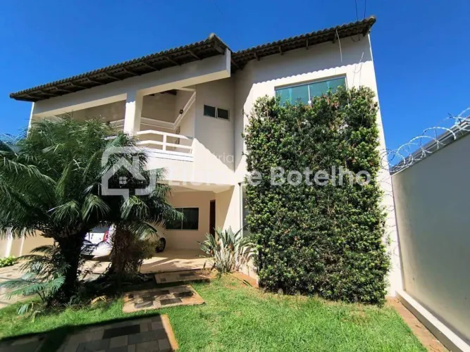 Casa para aluguel, 4 quartos, 3 suítes, 4 vagas, TABAJARAS - Uberlândia/MG