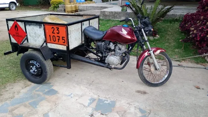 Moto cargo 150