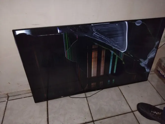 ²Tv tcl 50 tela quebrada