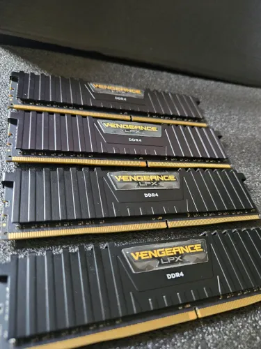 32GB Ram DDR4 3200 Corsair