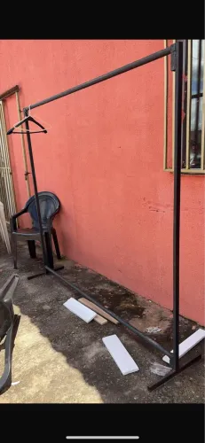 Colchão e varão de ferro 