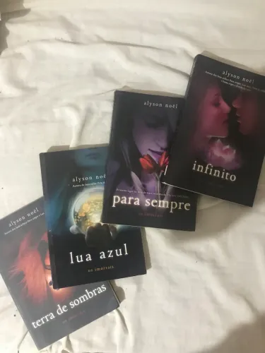 Livros físicos novos e usados