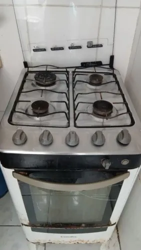 Fogão de Piso de 4 Bocas Esmaltec