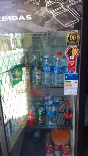 Vendo esse freezer expositor semi-novo na garantia