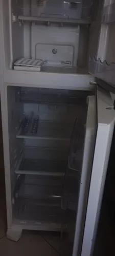 Geladeira frost free 280 L