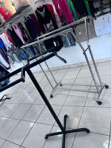 Araras de roupa kit